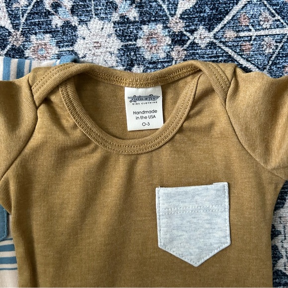 Little Road Co. (Formally Lulu + Roo) Onesies - 0-3 Months - Picture 3 of 3